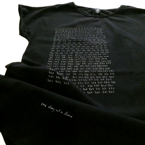 one day at a time (XL left)